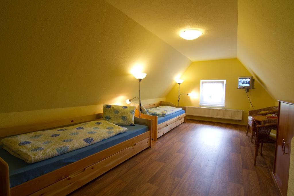 Zweibettzimmer mit externem Bad - Dachgeschoss