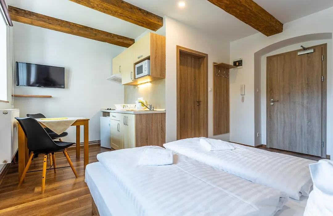 Houda Bouda - Penzion & Apartmany-1