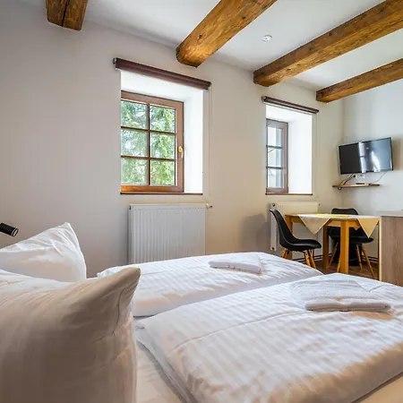 Houda Bouda - Penzion & Apartmany-2